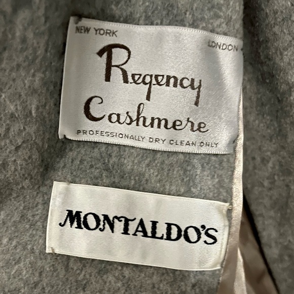 STUNNING! SUPER RARE Vintage ‘MONTALDO’S’ Gray Regency Cashmere And Fur Coat! - Picture 15 of 16